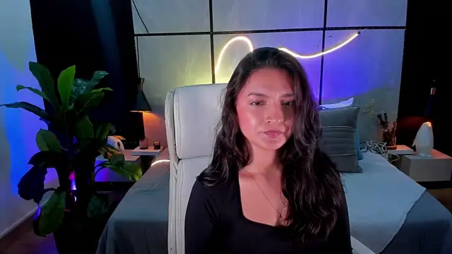 Gia Mazzon online show from 09/15/25, 03:56