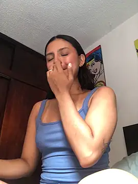 Gia Mazzon online show from 05/06/26, 03:16