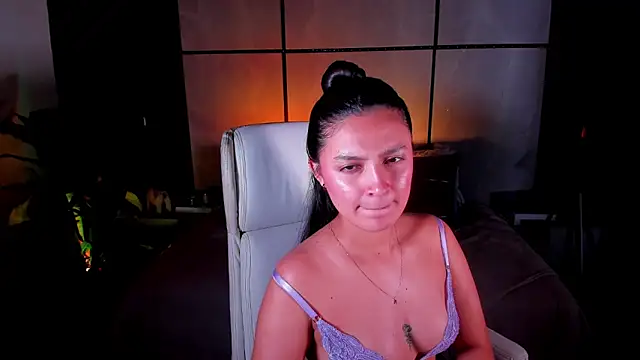 Gia Mazzon online show from 02/25/25, 07:38