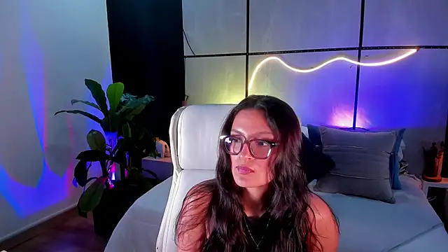 Gia Mazzon online show from 12/03/25, 03:22