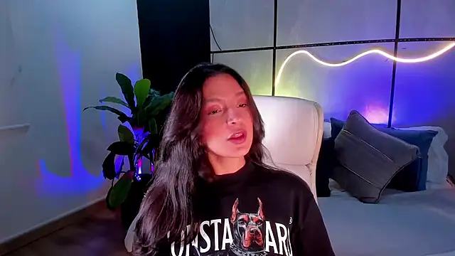 Gia Mazzon online show from 11/14/25, 06:55