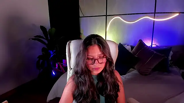 Gia Mazzon online show from 11/21/25, 05:12