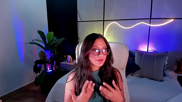 Gia Mazzon online show from 11/26/25, 06:30