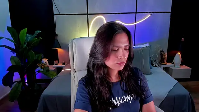 Gia Mazzon online show from 09/17/25, 04:31