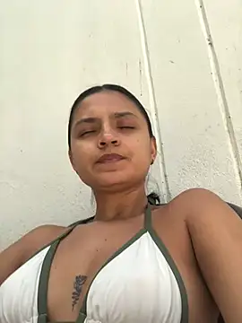 Gia Mazzon online show from 05/22/26, 06:06