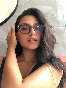 Gia Mazzon online show from 06/01/26, 05:12