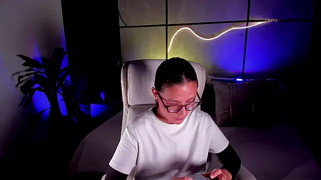 Gia Mazzon online show from 02/02/26, 03:55