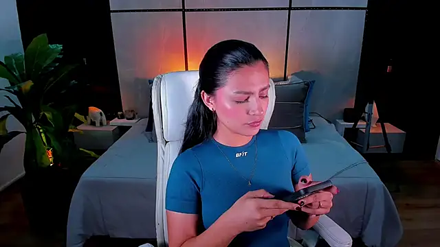 Gia Mazzon online show from 02/18/25, 01:55