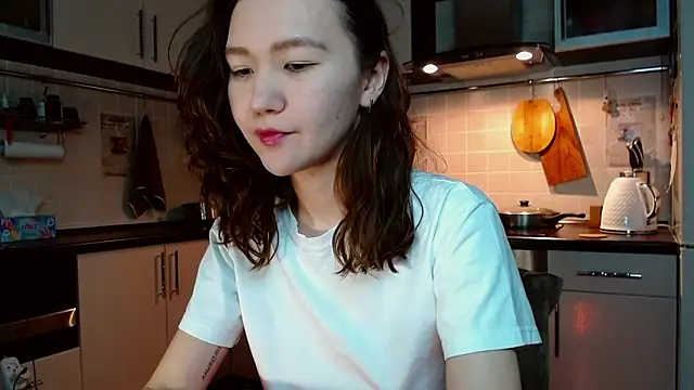 Kelly Yon online show from 03/12/25, 09:03