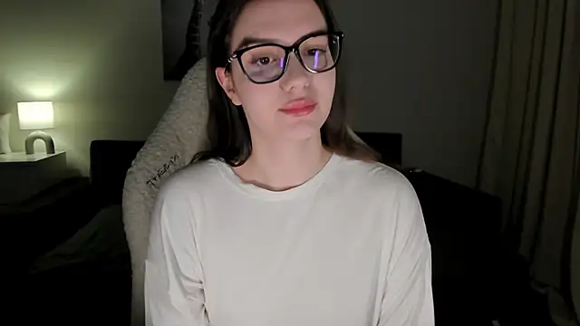Sonia moon  online show from 03/05/25, 01:21