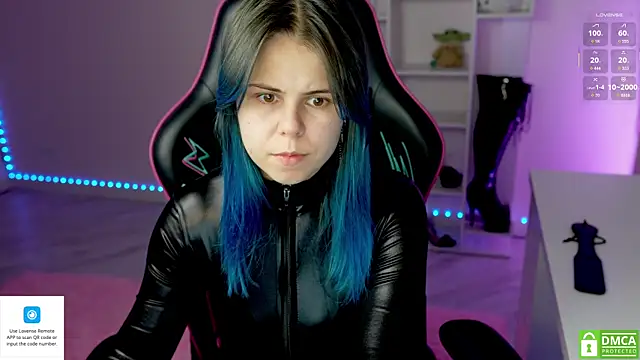 Latex Kitty online show from 11/21/25, 04:28