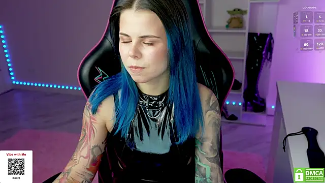 Latex Kitty online show from 11/14/25, 01:48