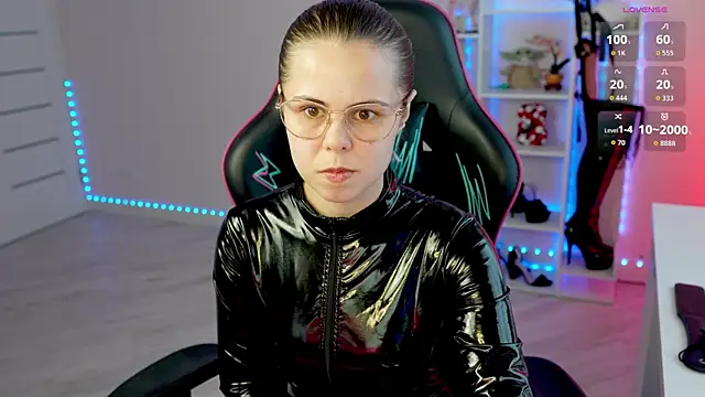 Latex Kitty online show from 06/03/26, 04:33
