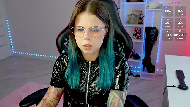 Latex Kitty online show from 05/24/26, 03:23