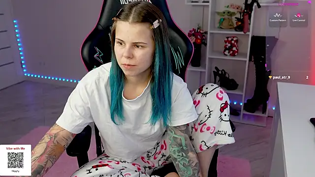 Snapshot of Latex_Kitty chatting on 02/16/26, 02:59 Latex Kitty online show from 02/16/26, 02:59