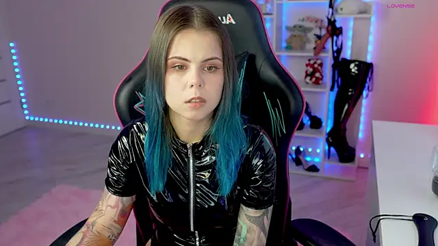 Latex Kitty online show from 03/27/26, 04:19