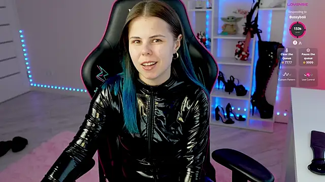 Latex Kitty online show from 04/27/26, 04:38