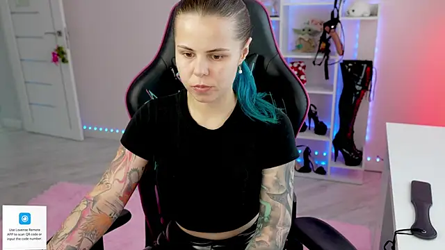Latex Kitty online show from 06/29/26, 12:05