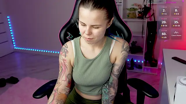 Snapshot of Latex_Kitty chatting on 01/31/26, 07:12 Latex Kitty online show from 01/31/26, 07:12