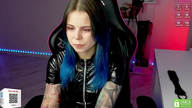 Snapshot of Latex_Kitty chatting on 01/14/26, 02:20 Latex Kitty online show from 01/14/26, 02:20