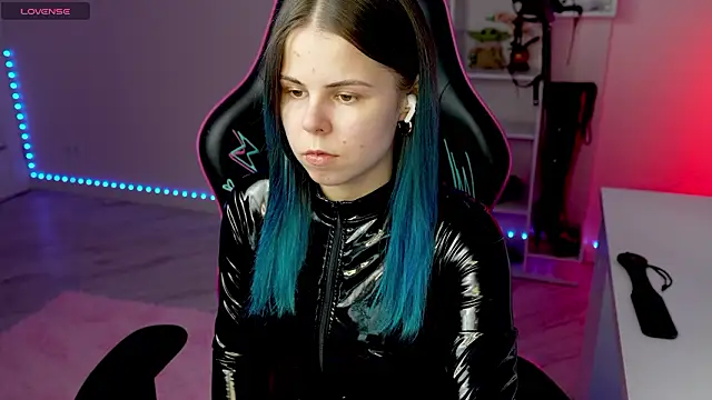 Snapshot of Latex_Kitty chatting on 02/06/26, 02:57 Latex Kitty online show from 02/06/26, 02:57