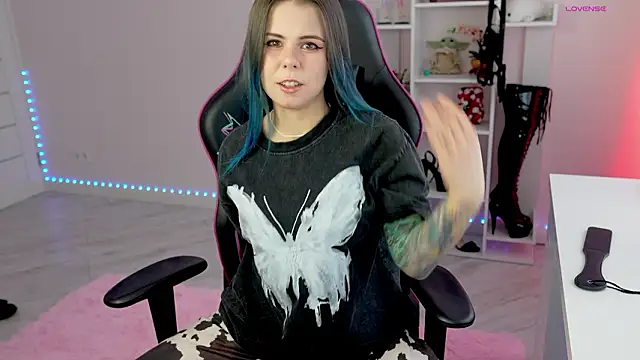 Latex Kitty online show from 03/18/26, 02:08