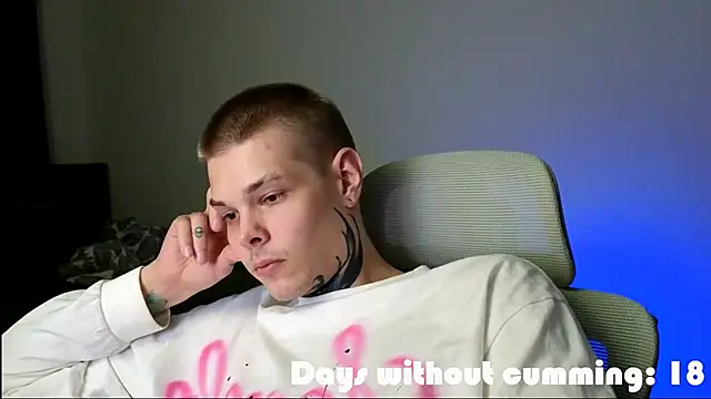 Snapshot of DENIS_HERE chatting on 05/22/26, 11:58 DENIS HERE online show from 05/22/26, 11:58