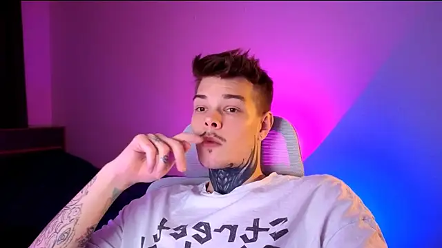 DENIS HERE online show from 02/12/26, 03:56