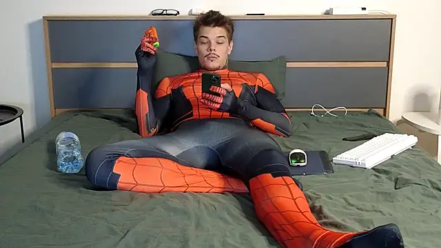 DENIS HERE online show from 11/18/25, 07:22