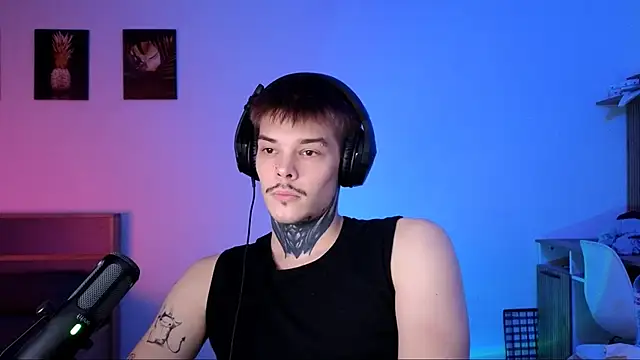 DENIS HERE online show from 11/21/25, 06:07