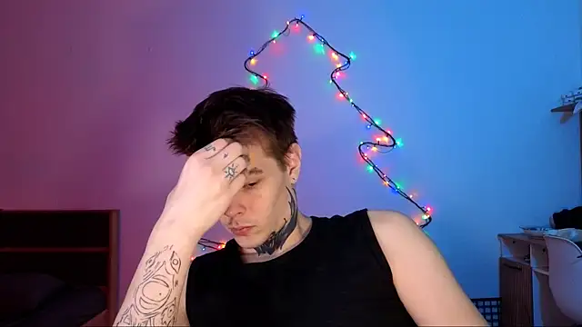 DENIS HERE online show from 12/03/25, 05:41