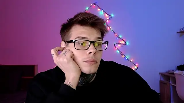 DENIS HERE online show from 12/01/25, 10:10