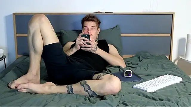 DENIS HERE online show from 11/21/25, 12:20