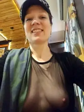 Exhibitionsplit online show from 04/14/26, 07:13