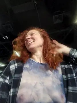 Exhibitionsplit online show from 04/13/26, 02:32