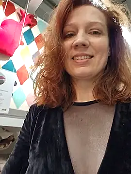 Exhibitionsplit online show from 01/12/26, 12:01