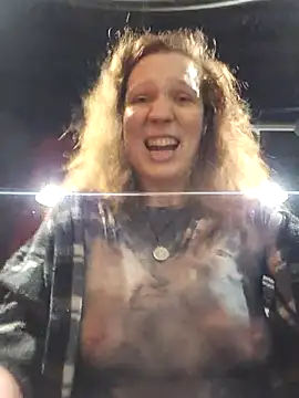 Exhibitionsplit online show from 03/11/26, 10:48