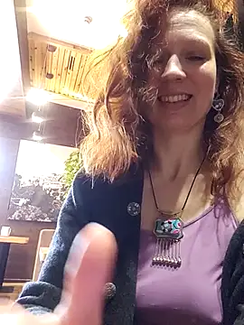 Exhibitionsplit online show from 04/19/26, 08:59