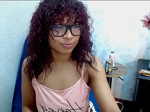 Naomi Tylers online show from 11/17/25, 11:09