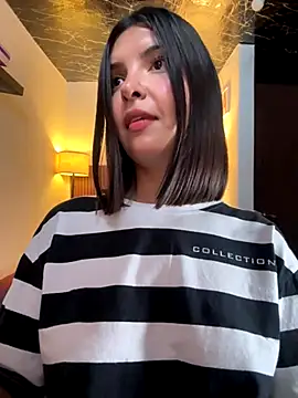 FoxyMx online show from 10/18/25, 04:03