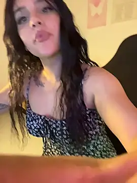 Snapshot of violet-333 chatting on 07/03/26, 02:23 violet-333 online show from 07/03/26, 02:23