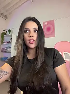 violet-333 online show from 04/17/26, 05:38