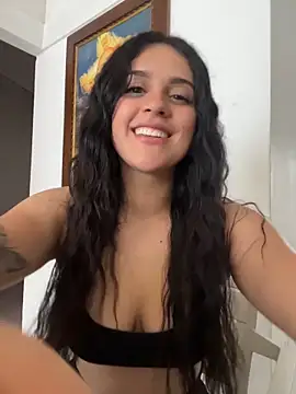Snapshot of violet-333 chatting on 06/17/26, 05:23 violet-333 online show from 06/17/26, 05:23