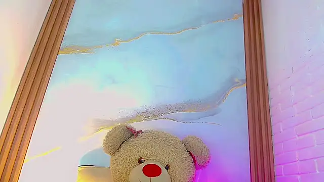 CoralineSweett online show from 11/17/25, 09:08