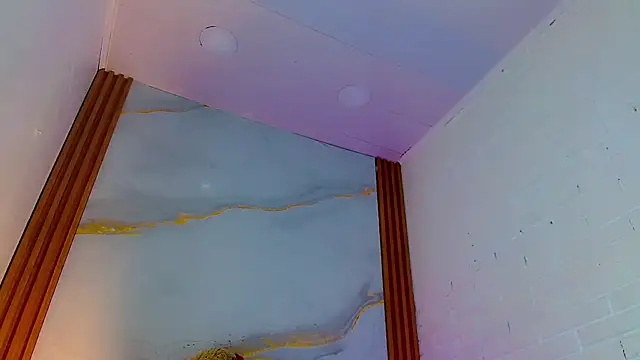 CoralineSweett online show from 10/26/25, 06:41