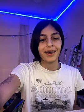 cristel 17 online show from 09/23/25, 03:46