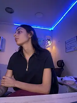 cristel 17 online show from 12/29/24, 01:34