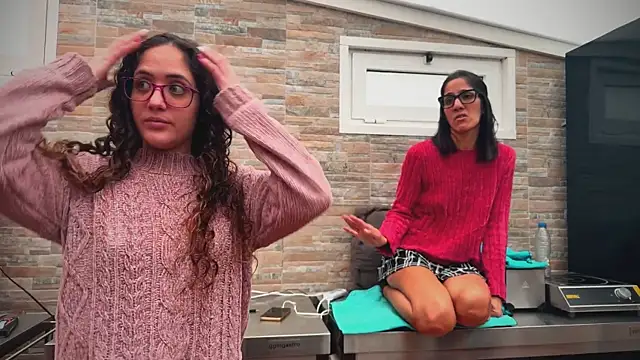 Snapshot of barfantasy chatting on 12/20/25, 11:35 barfantasy online show from 12/20/25, 11:35