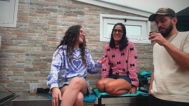 Snapshot of barfantasy chatting on 01/17/26, 12:09 barfantasy online show from 01/17/26, 12:09