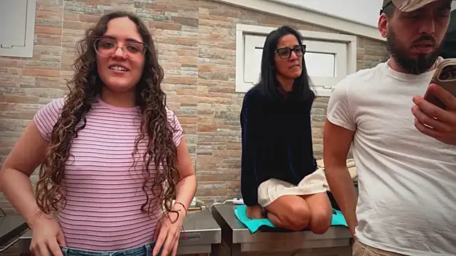 Snapshot of barfantasy chatting on 02/27/26, 11:43 barfantasy online show from 02/27/26, 11:43